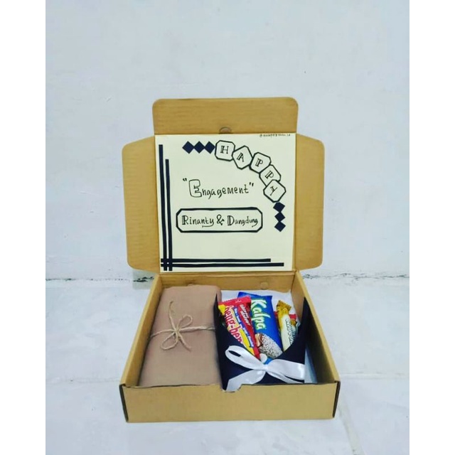 

hampers/gift box/ kado ulang tahun