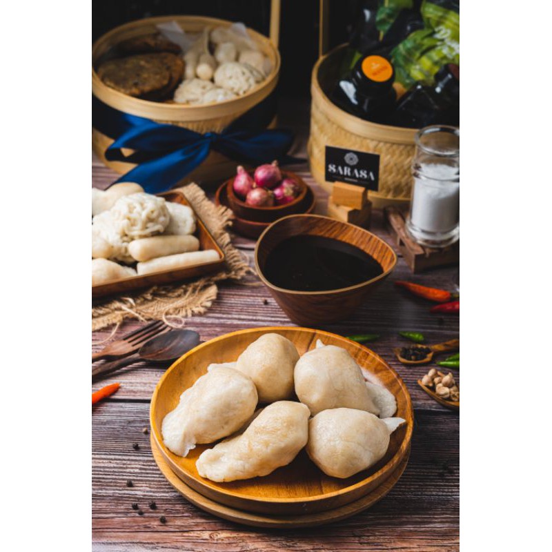 

Pempek Selam Besar isi 5- Sarasa Nusantara- Frozen- Asli Ikan Tenggiri- Pempek Palembang terenak