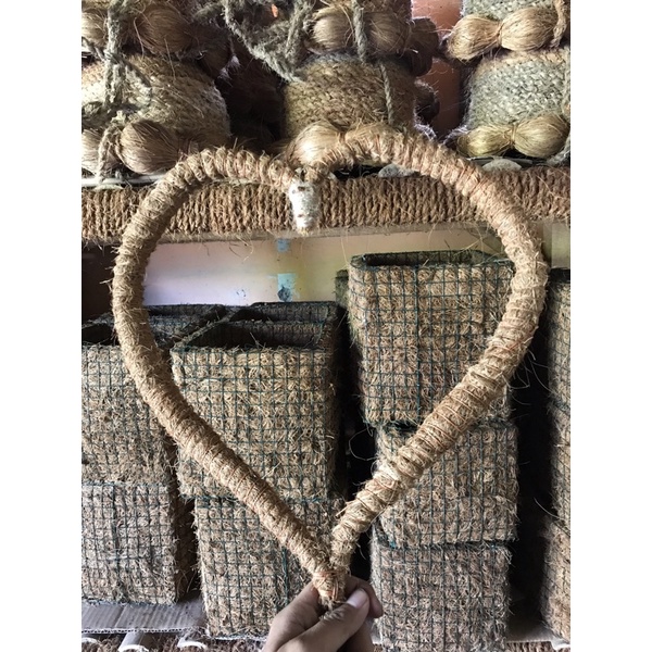 Turus Sabut Kelapa Love - Penyangga Tanaman Sabut Kelapa
