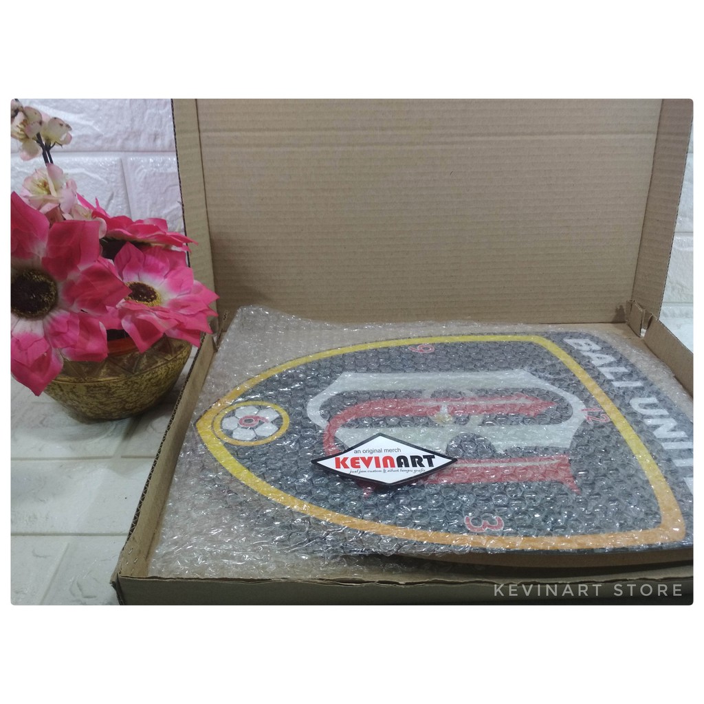 KevinArt Jam Dinding Custom Kayu Unik KADO Pernikahan Ulang tahun Wisuda GAMBAR Logo BALI UNITED