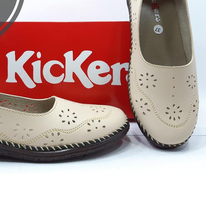 Sepatu Kickers Wanita MK-50 Cream