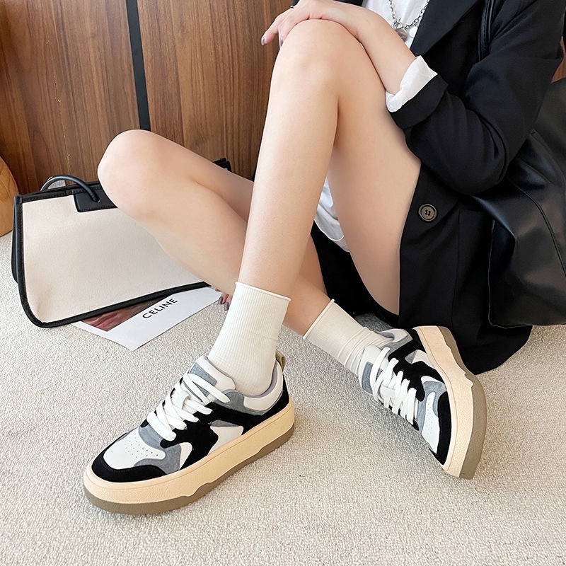 Sepatu Sneakers Wanita Sepatu Cewek Sepatu Import Model Terbaru Pola Abstrak Kece Women Fashion Shoes