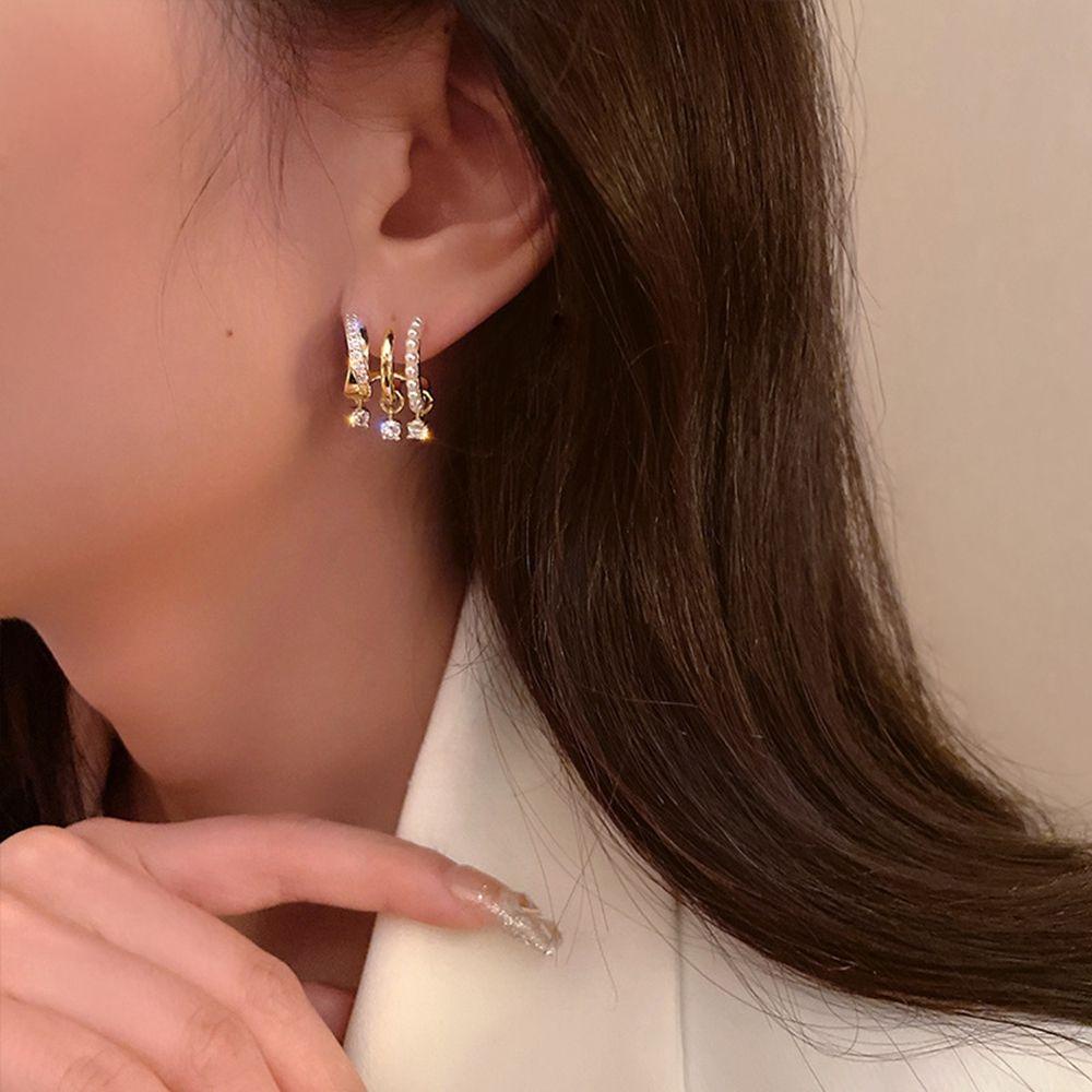 Needway Cakar Pejantan Anting Wanita Kepribadian Retro Perak Emas Tiga Lapisan Busur Geometris Zirkon Gaya Korea Earrings