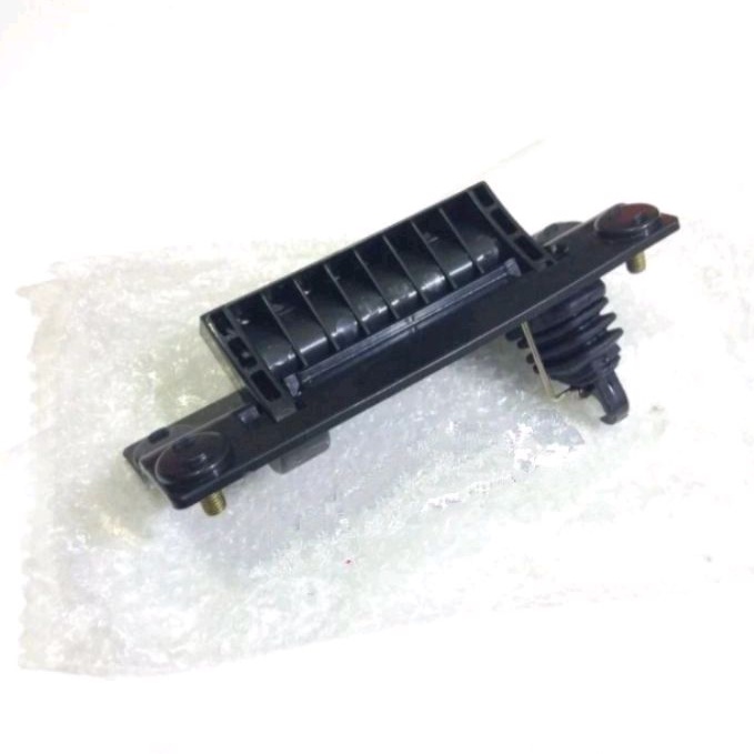 TJ - handle pintu bagasi belakang suzuki aerio.