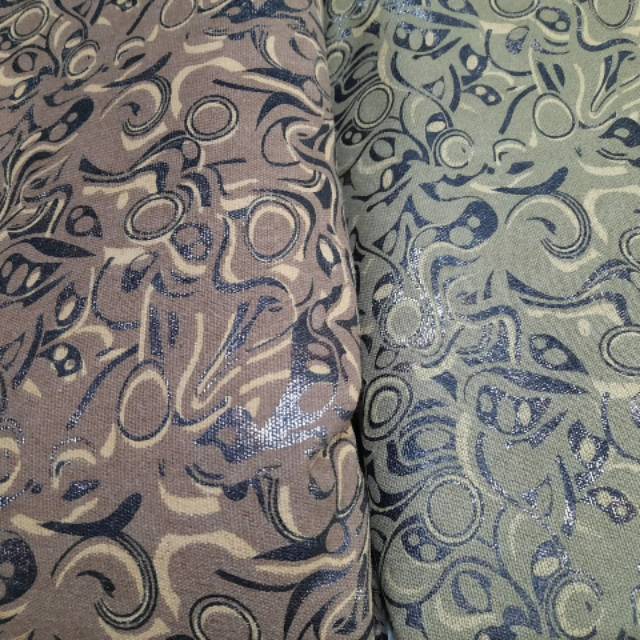 Kain Kanvas Motif Tribal Prada