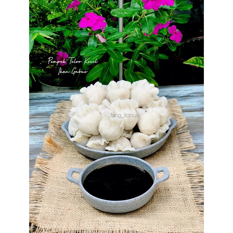 

Pempek telor Kecil ikan gabus