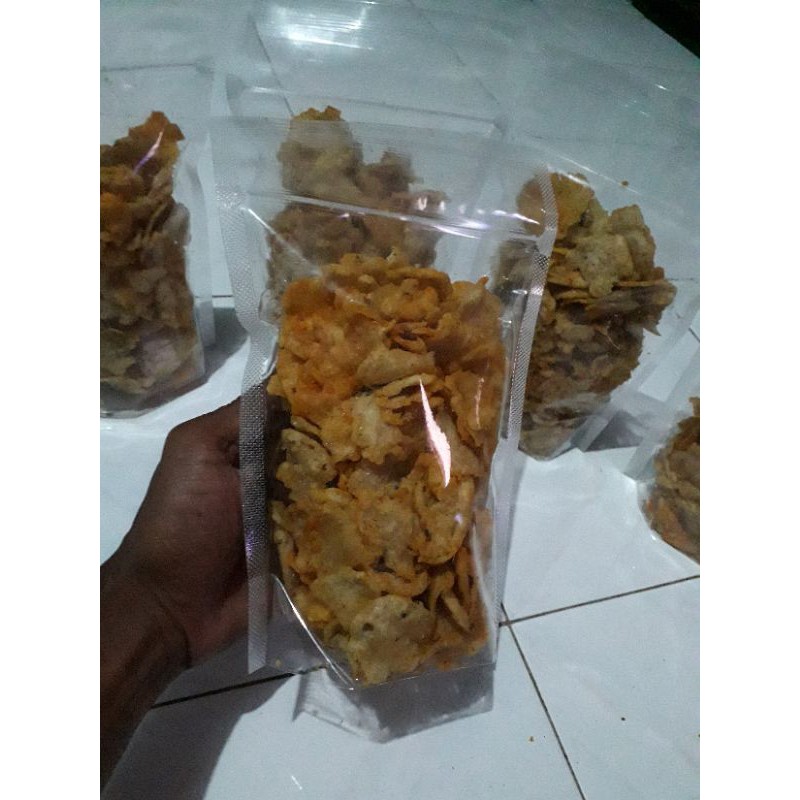 

Keripik Basreng (bakso goreng)