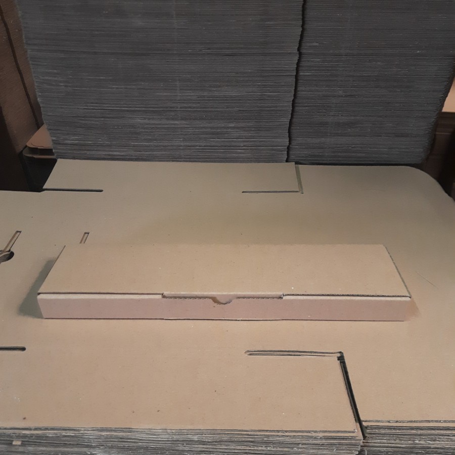 

kardus box UK. 27 x 6 x 2 cm model diecut pizza