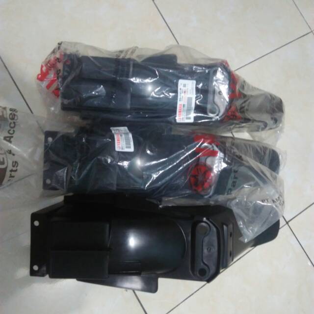 Spakbor slebor belakang fizr fiz force1 vega f1zr F1ZR original