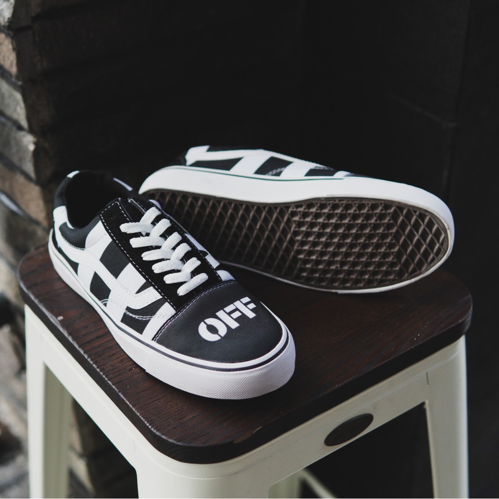 SEPATU PRIA VANS OLDSKOOL MOTIF TERBARU OFF WHITE