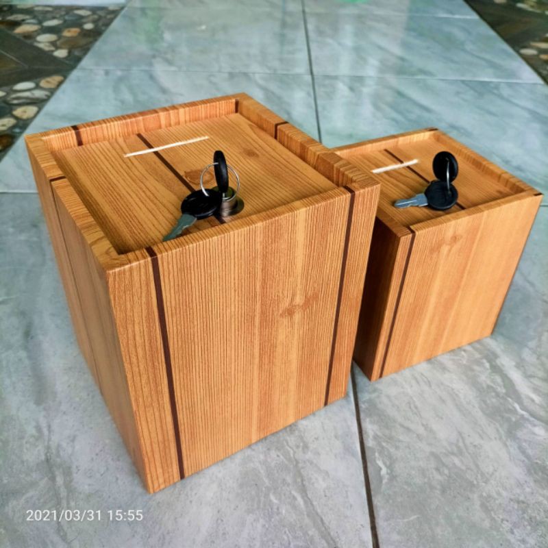 Celengan Unik Motif Kayu Jumbo Pakai Kunci - Celengan Karakter Motif Serat Kayu