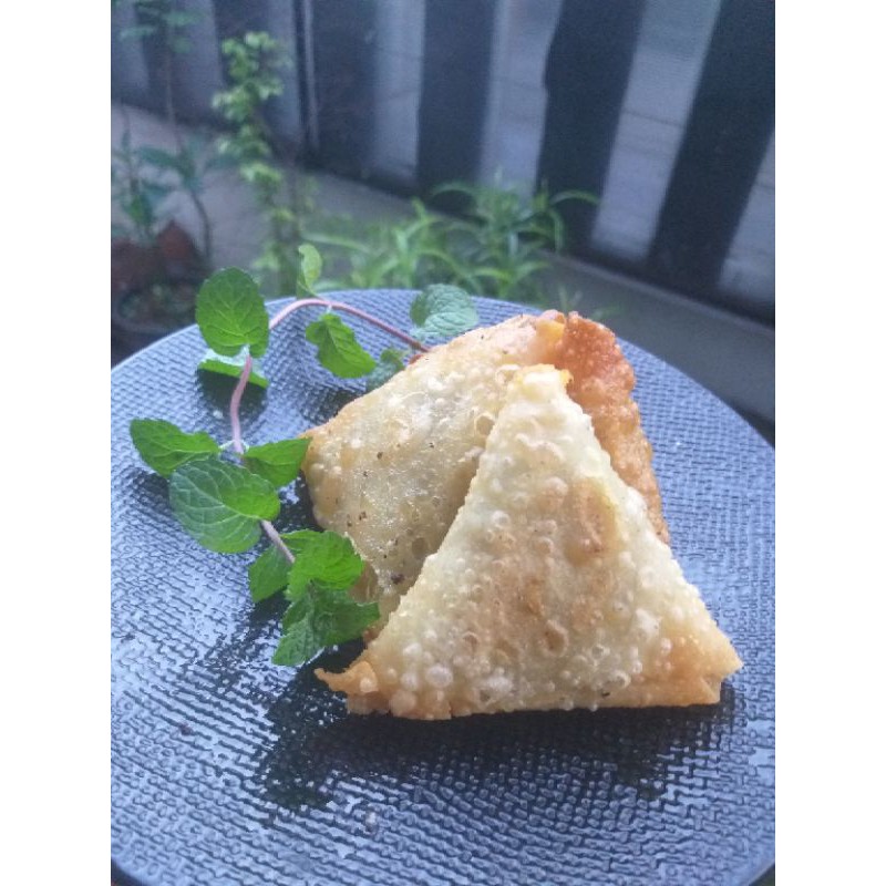 

sambosa keju (frozen)