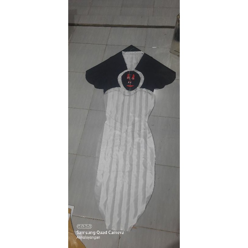 layangan pocong