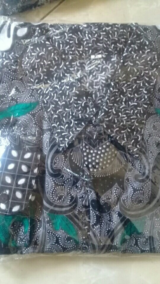 Atasan Pria Kemeja Batik Tradisional Lengan Panjang• Baju Batik Pria•batik Pria