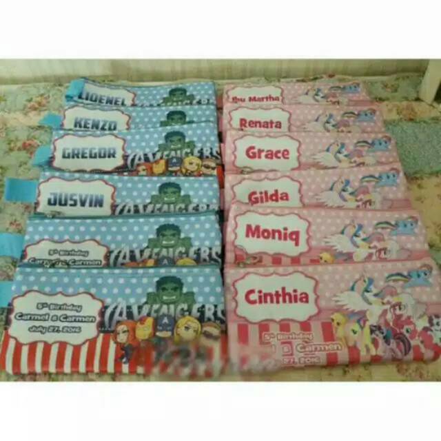 

Souvenir dompet pensil