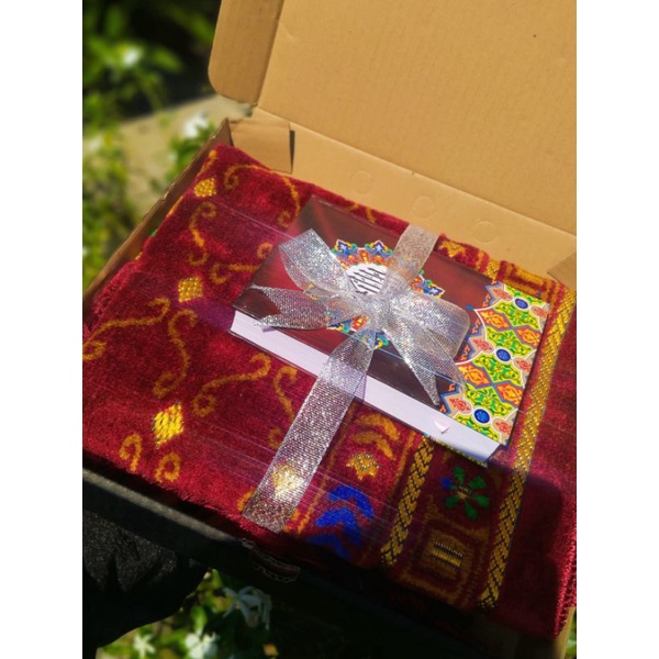 

❤️PILIH WARNA❤️ Hampers Pernikahan, Hempers Sajadah, Alquran, Request kartu ucapan, Souvernir