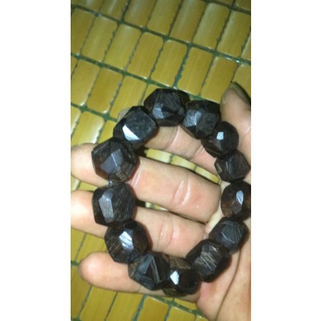 tasbih azzikroh bahan kayu gaharu , kaokah, bajo, kynam, biji poco, black onyk original kayu bertuah