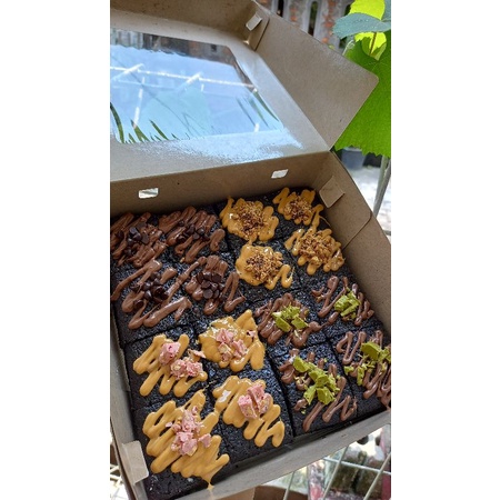 

PREMIUM FUDGY BROWNIES | BROWNIES FUDGY COKELAT SEKAT | BISA LANGSUNG DICHECKOUT