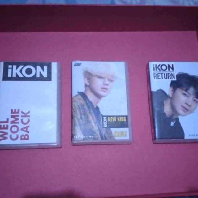 iKON YUNHYEONG PLAY BUTTON