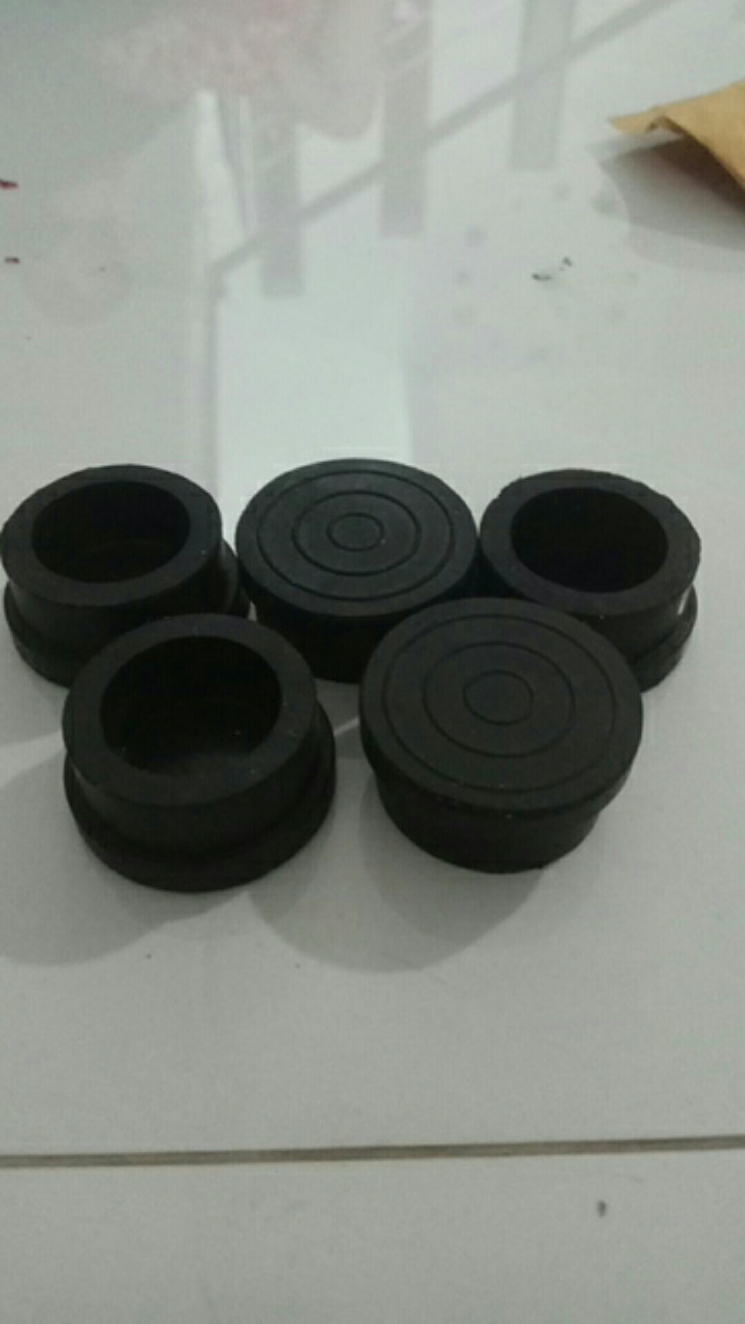 Alas Kaki Karet Kursi Meja Bulat Dop D30 Mm Atau 1 1/4 Inch - 8 Pcs