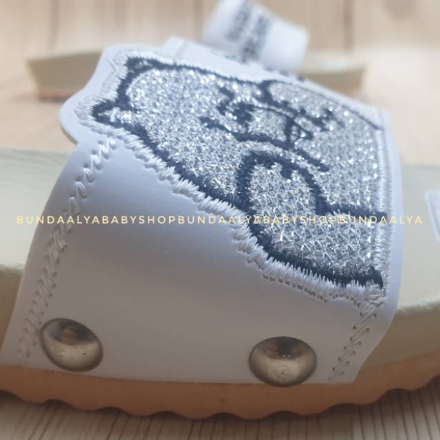 Sendal Anak Perempuan Usia 4 5 6 7 Tahun Slop BEAR PUTIH SIze 31-35 - Sandal Anak Cewek Anti Licin SALEE