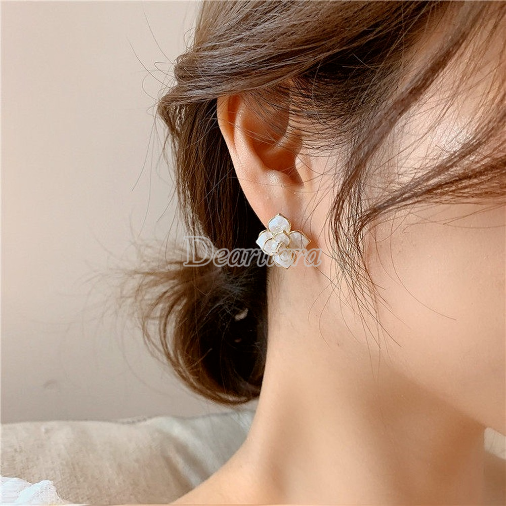 Dongdaemun South Korea White Hill Camellia S925 Silver Needle Shell Earrings Women's Accessories Jewelry Earrings