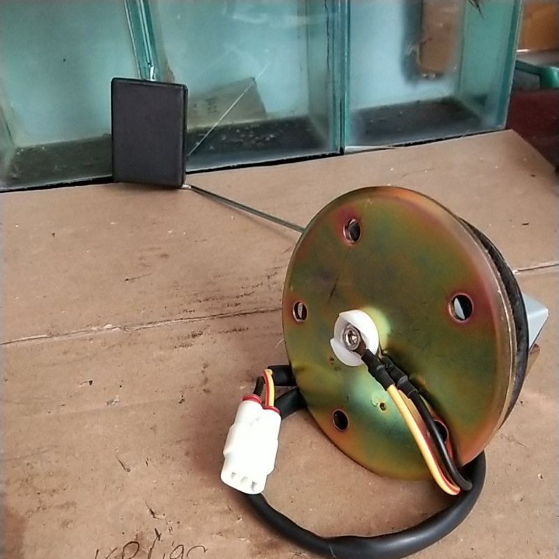 PELAMPUNG TANGKI BENSIN SUZUKI VITARA ESCUDO SIDEKICK LAMA