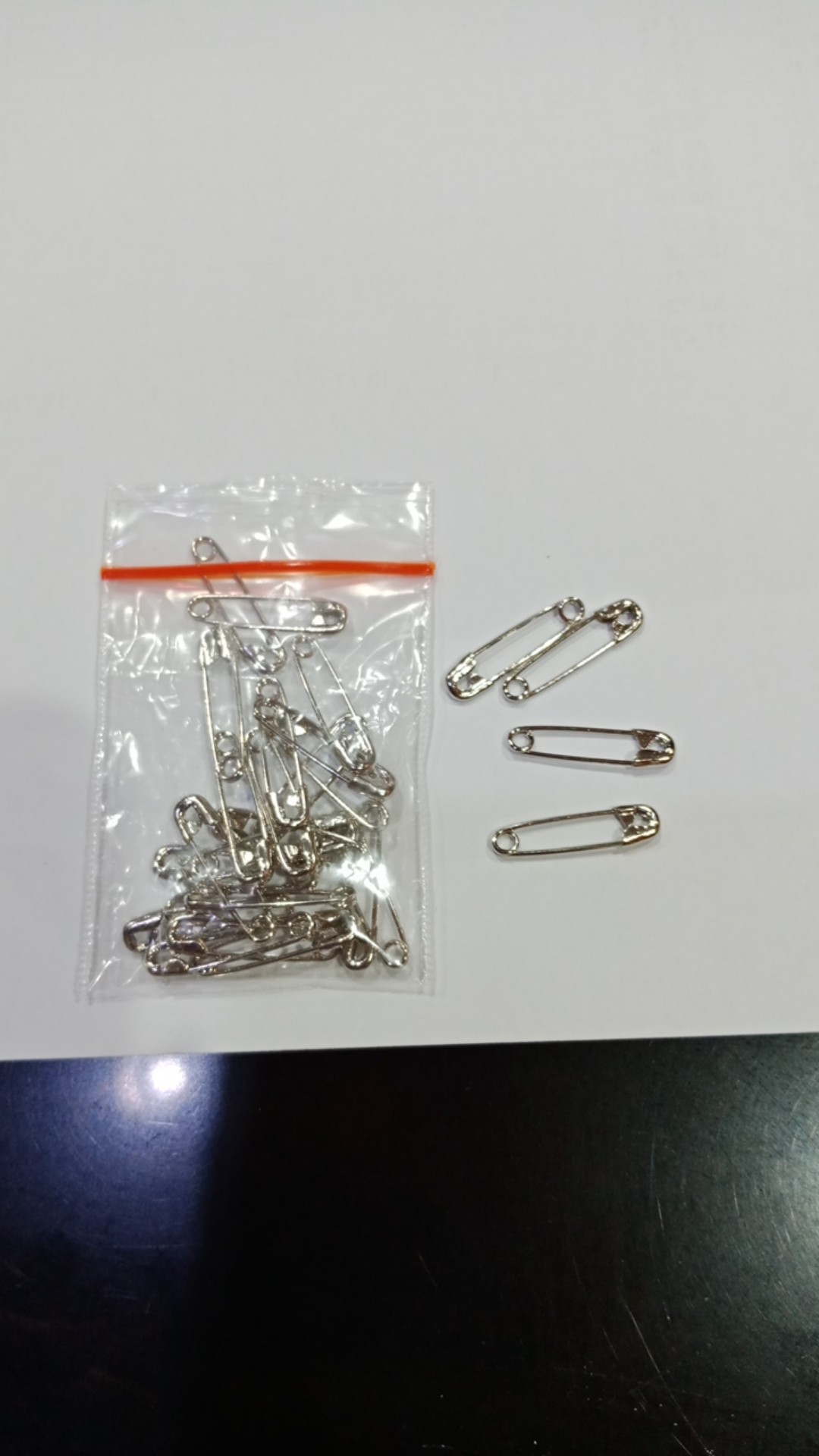 Peniti Premium Newey Silver Size Kecil Bagus Kuat Tebal Tajam