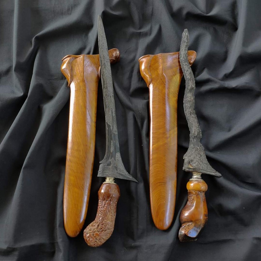 Paket 2 Keris Temuan Pusaka Ageman Pasopati Pandawa Lare Sepuh