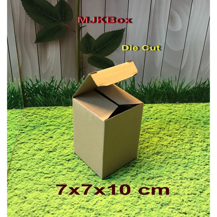 

SALE Kotak Kardus karton uk. 7x7x10 cm......Die Cut minimal beli 20 pcs