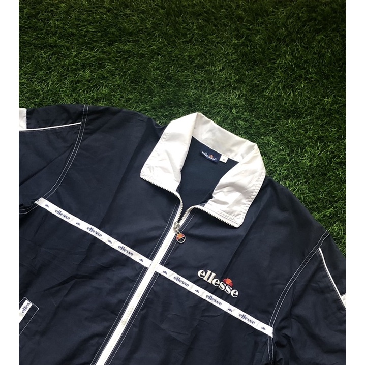 ELLESSE BLACK VINTAGE JACKET / RARE ITEM