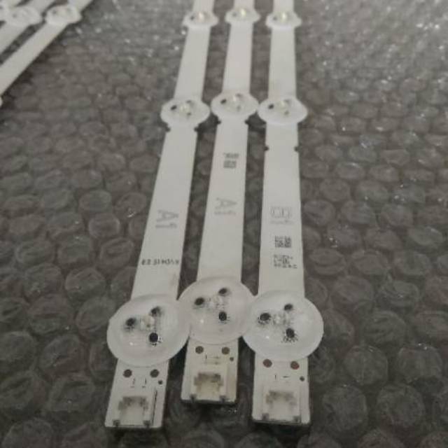 LAMPU LED BACKLIGHT TV LG 32LB530A-32LB530 A