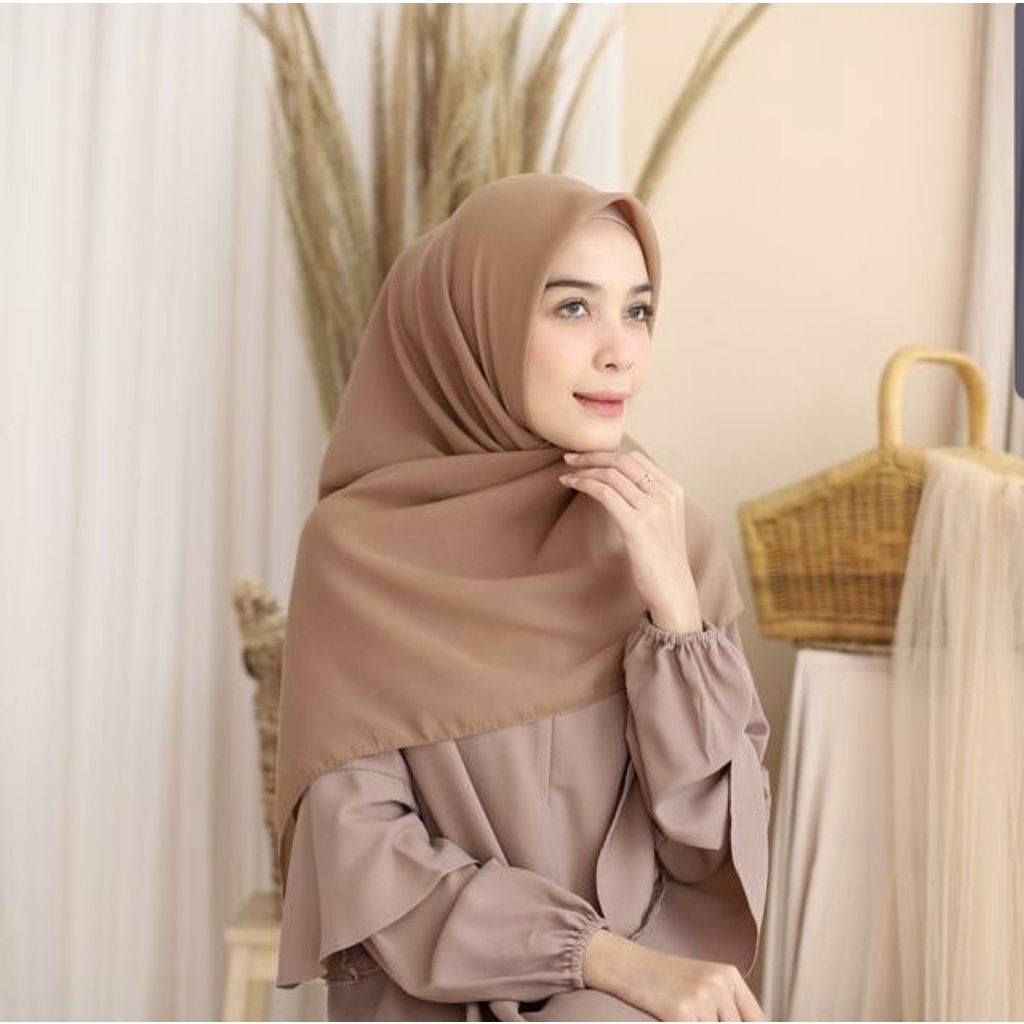 Fashion Official Jilbab/Kerudung Segi Empat Bella Square Terbaru Murah Warna Terlengkap Mocca Premiu