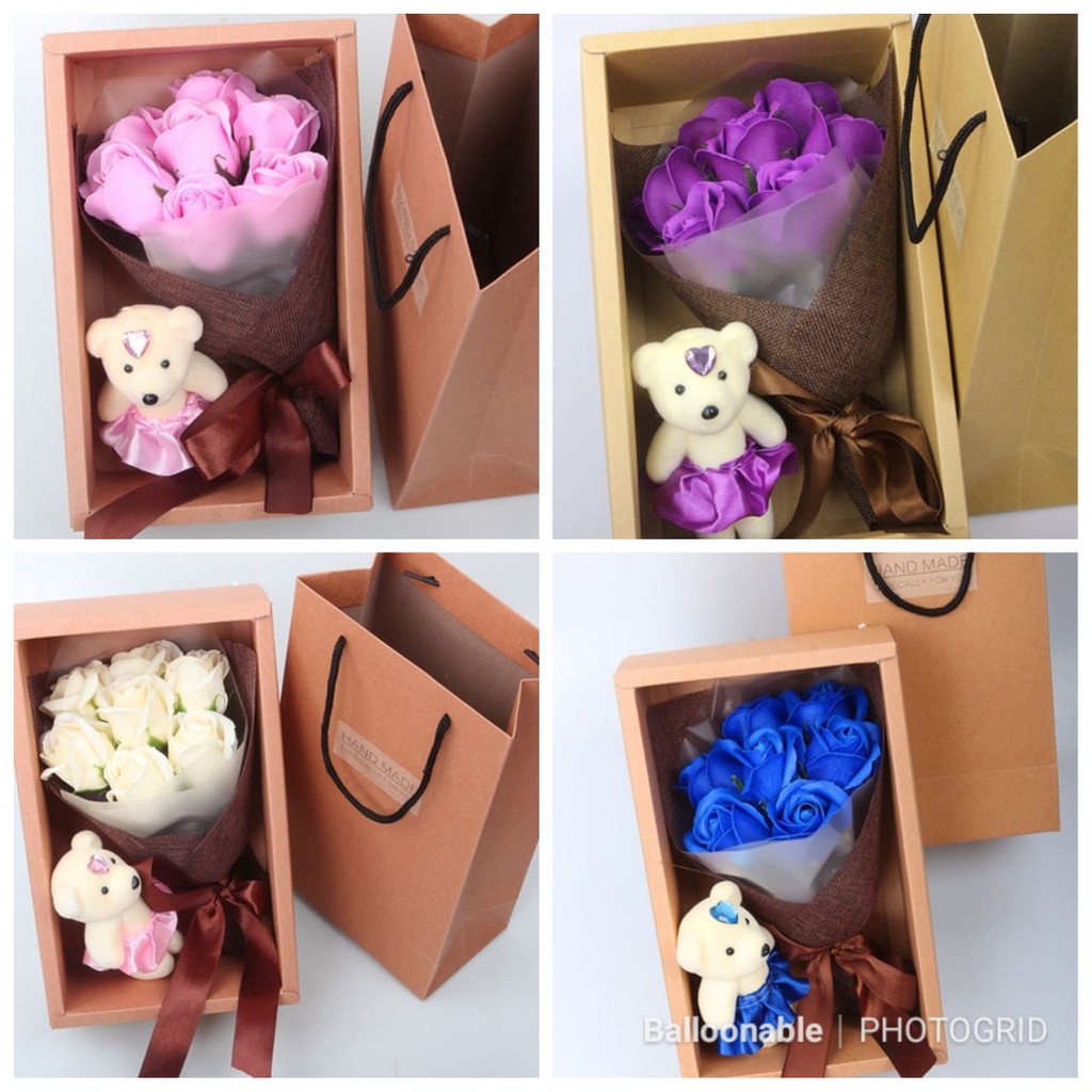 

Bouquet Flower Soap Box (7 flower+1 boneka+paperbag)