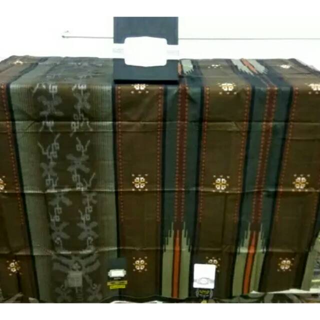 Sarung BHS Mercerized Gold 3