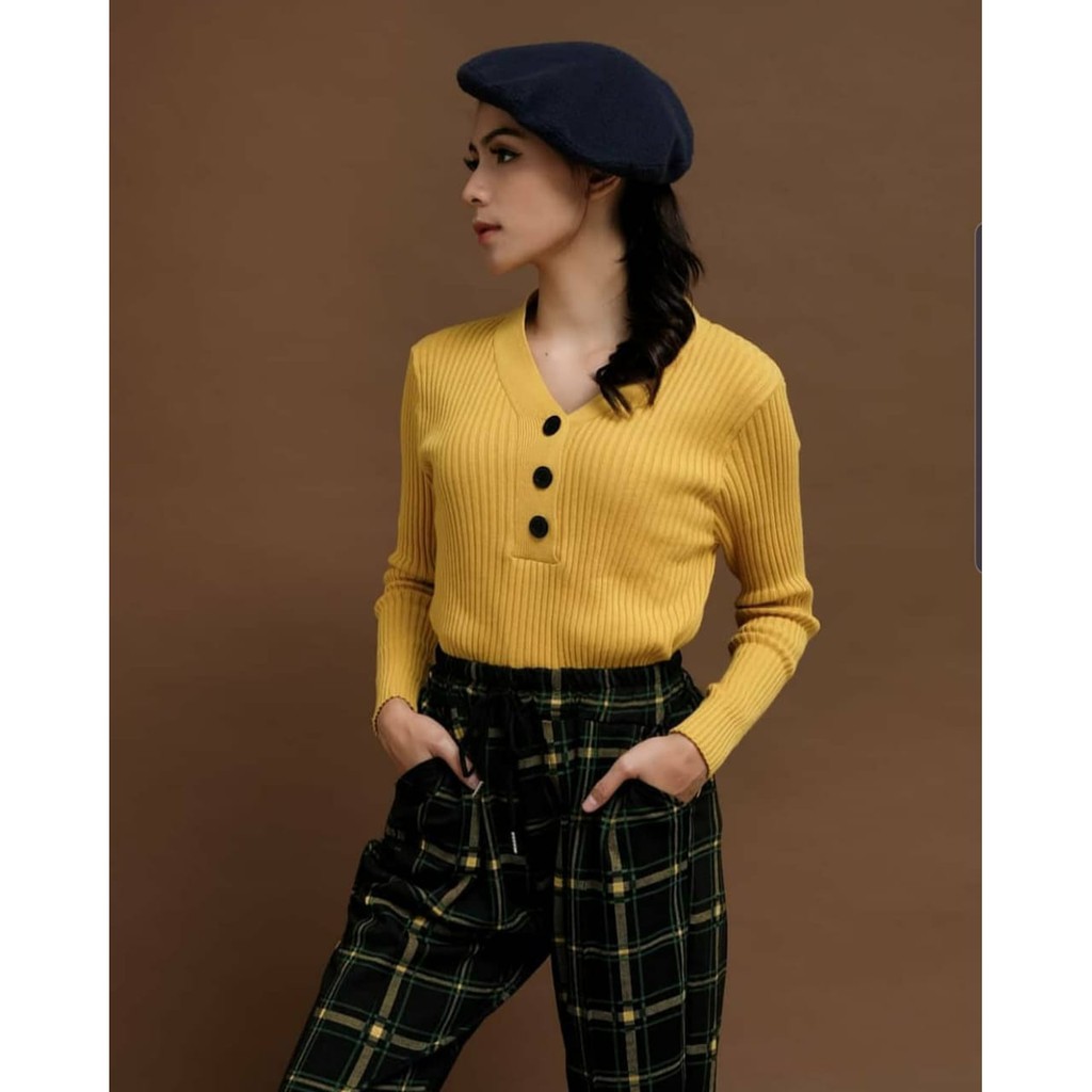 Atasan Wanita Baju Rajut MIKA knit WangkyNeck-Outerwear-Sweater Kancing Rajutan Wanita by Galleraj