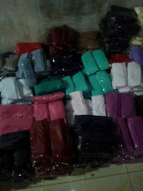 Jilbab/hijab instan serut Jokowi/serut polos/ hijab simpel pet amtem/ serut tali polos Khimar pet