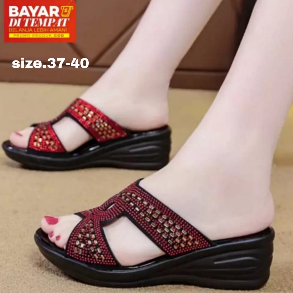 Sandal Wedges Wanita Kicker Terbaru 2021