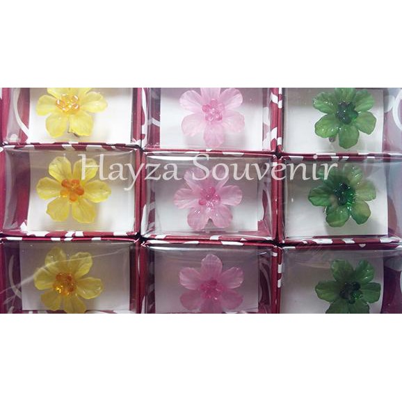 Terbaru  Souvenir Bros Bunga Mawar Kecil B + Kemasan Box Mika  Murah