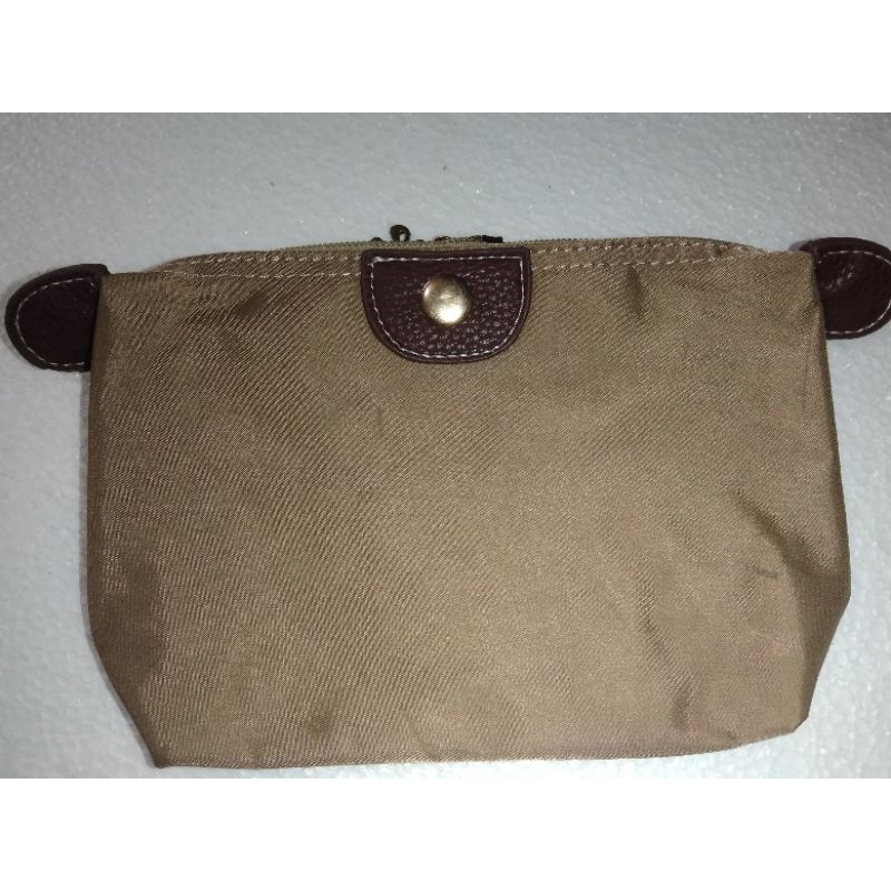 Pouch, tas tempat make up