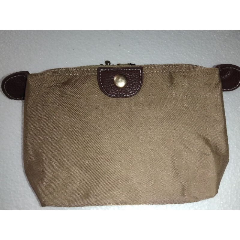 Pouch, tas tempat make up