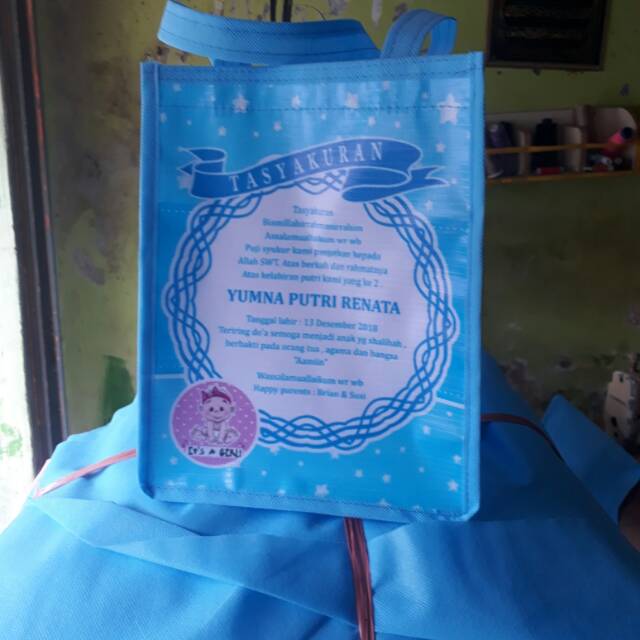 

Tas souvenir aqiqah