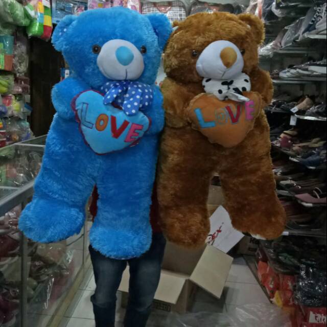Boneka beruang love