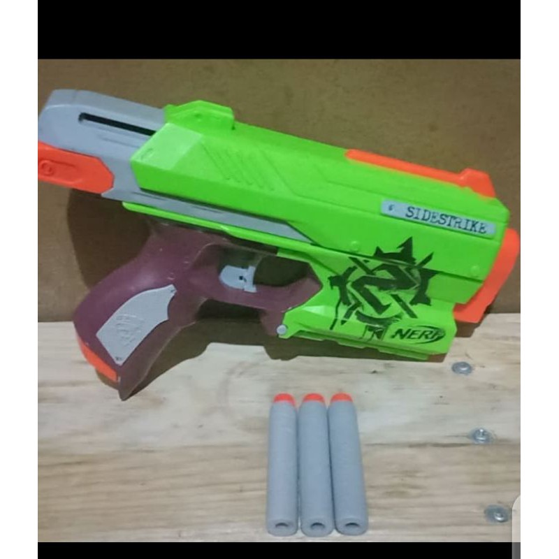 NERF ZOMBIE SIDESTRIKE