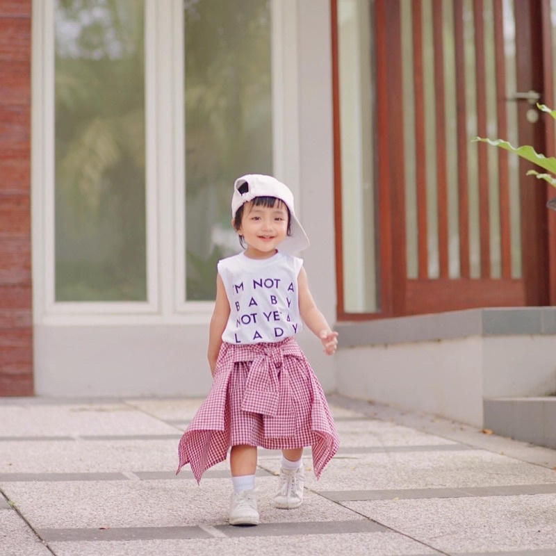 Setelan Anak Perempuan Akusaraharsa Kaos Rok Asimetris - Amira set