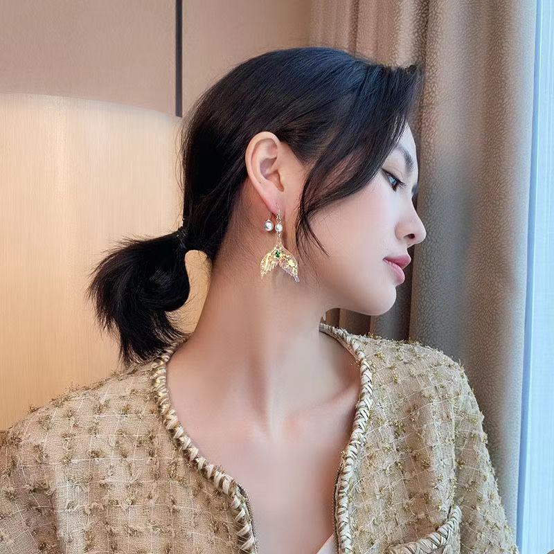 2021 fishtail mutiara anting-anting untuk wanita baru trendi indah Super fairy temperamen putri duyu