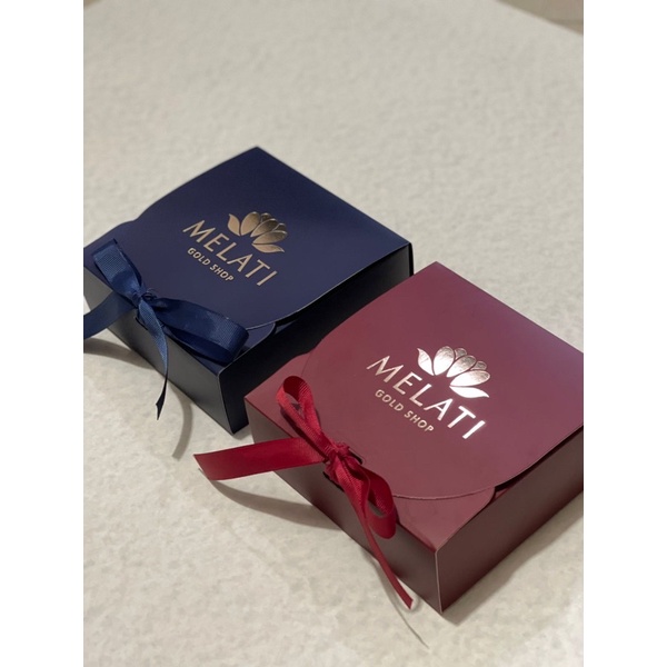 

BOX GIFT
