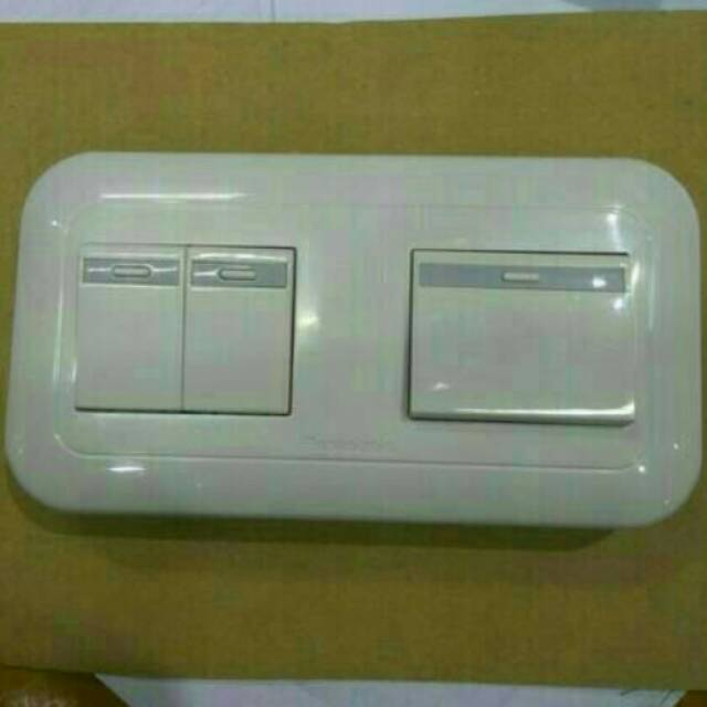 Saklar Panasonic 3 geng