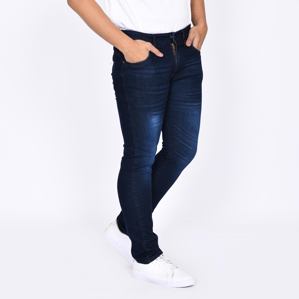 A. Y. R. CELANA JEANS PRIA SLIM FIT/ STRETCH