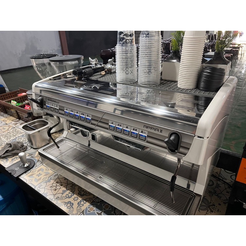 nuova simonelli appia 2 volumetric 2 group putih